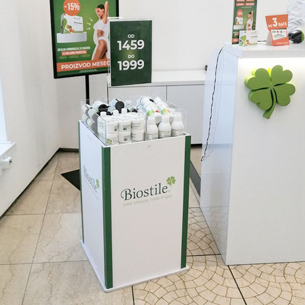 Štampane akcijske korpe (impulsivne korpe) – kvadratne su novitet u našoj ponudi i namenjene su za promociju proizvoda/artikala koje želite da istaknete ili izdvojite iz ponude. Idealno su sredstvo za isticanje novih proizvoda u ponudi, proizvoda koji su na akcijama ili sezonskih artikala koje želite da rasprodate.